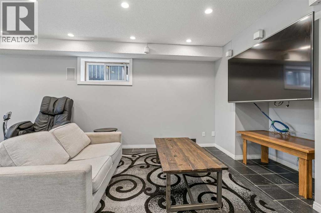230 Mt Lorette Place SE, Calgary, Alberta  T2Z 2L9 - Photo 26 - A2336745