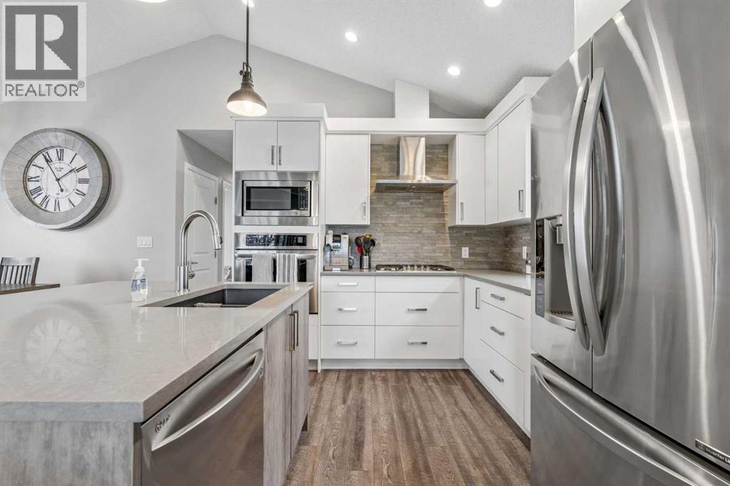 230 Mt Lorette Place SE, Calgary, Alberta  T2Z 2L9 - Photo 14 - A2336745