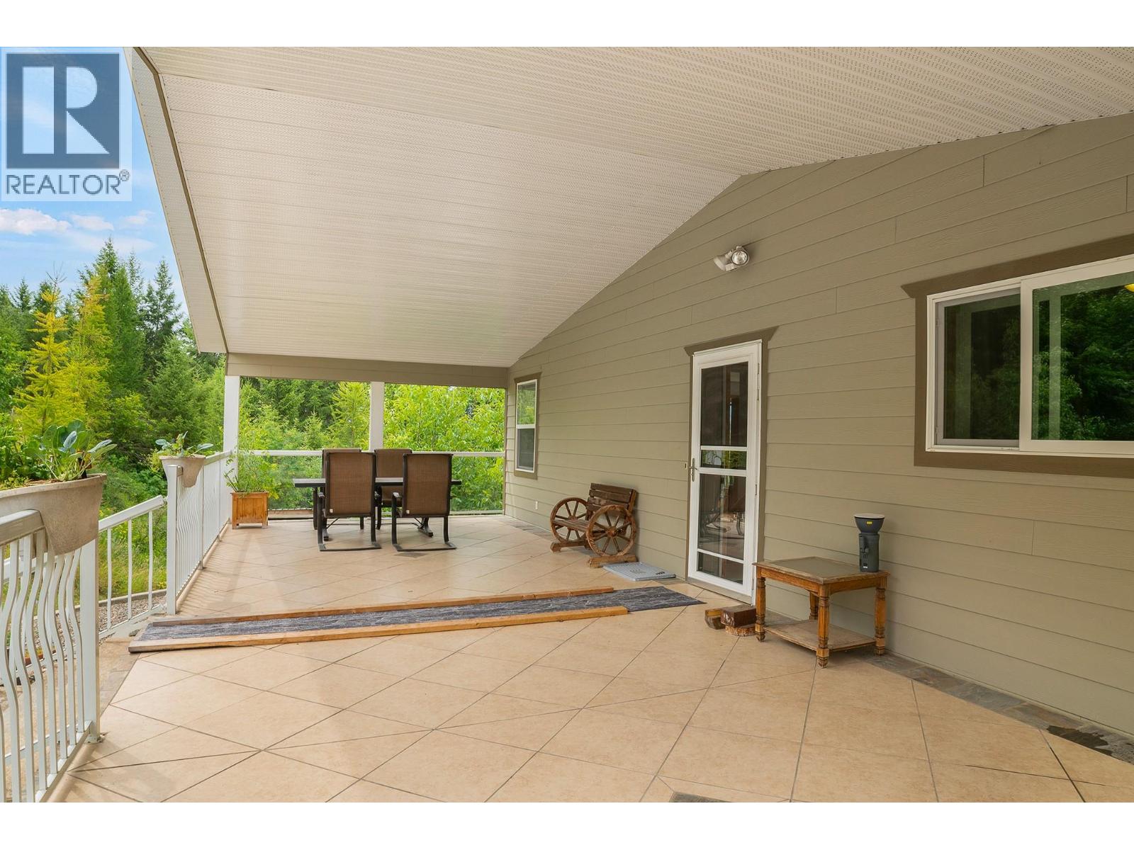 830 16th Avenue S, Creston, British Columbia  V0B 1G3 - Photo 32 - 10395099