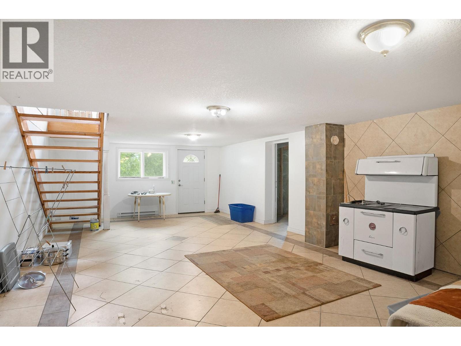 830 16th Avenue S, Creston, British Columbia  V0B 1G3 - Photo 24 - 10395099