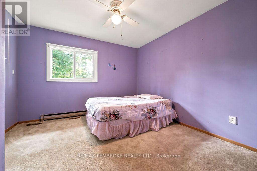 20 Meadowbrook Drive, Laurentian Valley, Ontario K8A 7C3 - Photo 14 - X13679278