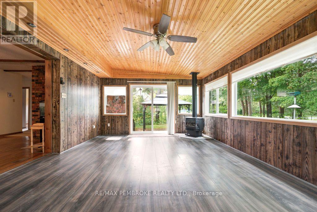 20 Meadowbrook Drive, Laurentian Valley, Ontario K8A 7C3 - Photo 20 - X13679278