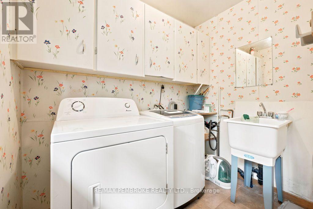 20 Meadowbrook Drive, Laurentian Valley, Ontario K8A 7C3 - Photo 25 - X13679278