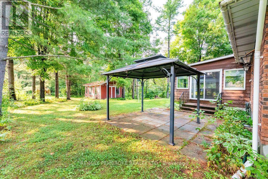 20 Meadowbrook Drive, Laurentian Valley, Ontario K8A 7C3 - Photo 33 - X13679278