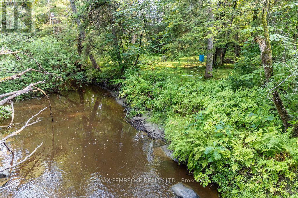 20 Meadowbrook Drive, Laurentian Valley, Ontario K8A 7C3 - Photo 47 - X13679278
