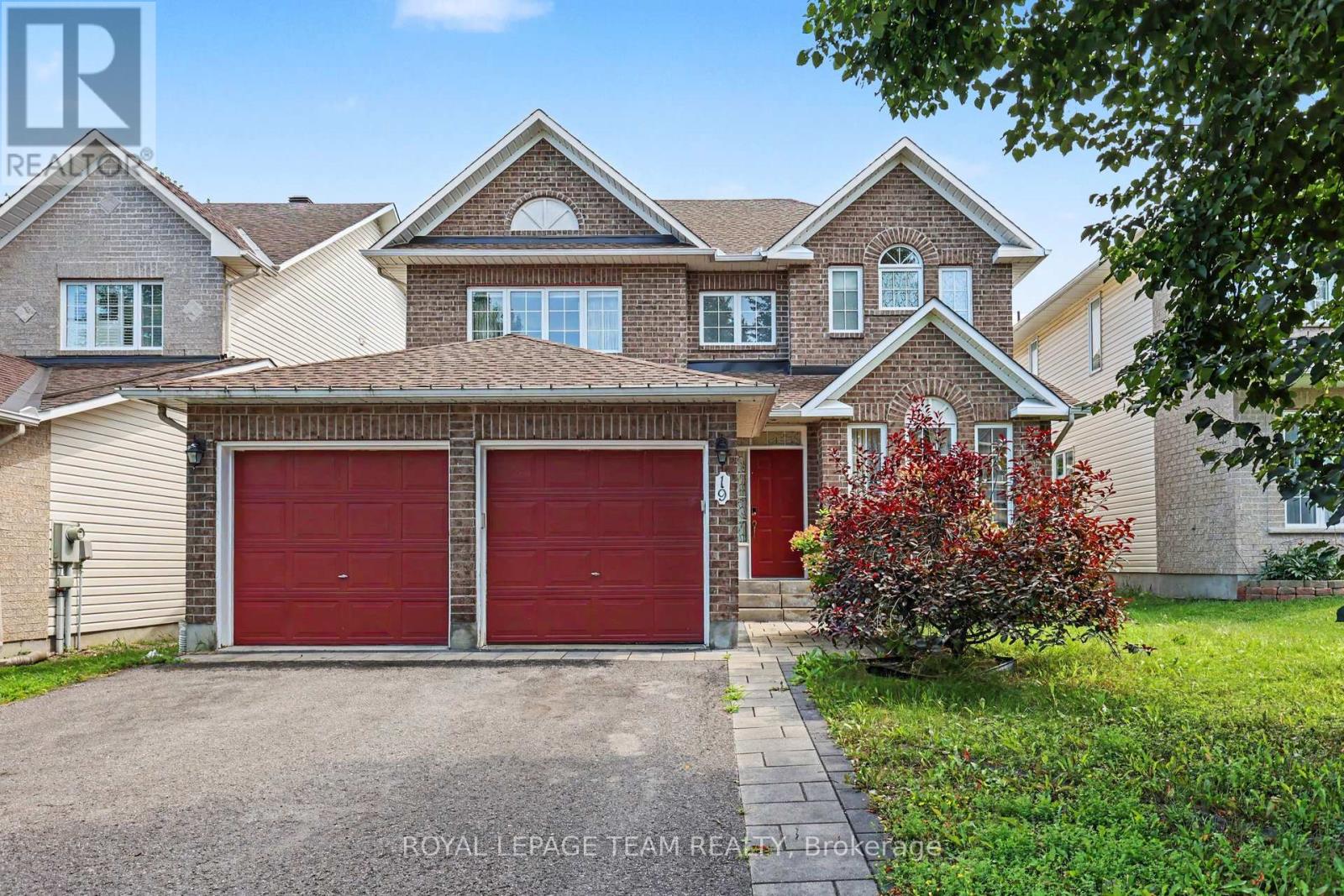 19 KEIGHLEY CIRCLE, Ottawa, Ontario