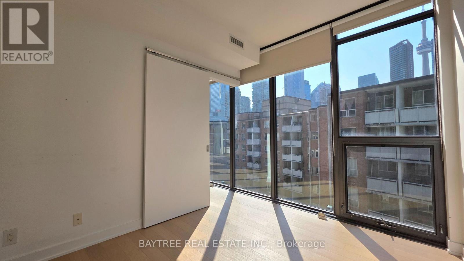 608 - 15 Beverley Street, Toronto, Ontario  M5T 0B3 - Photo 5 - C13679238