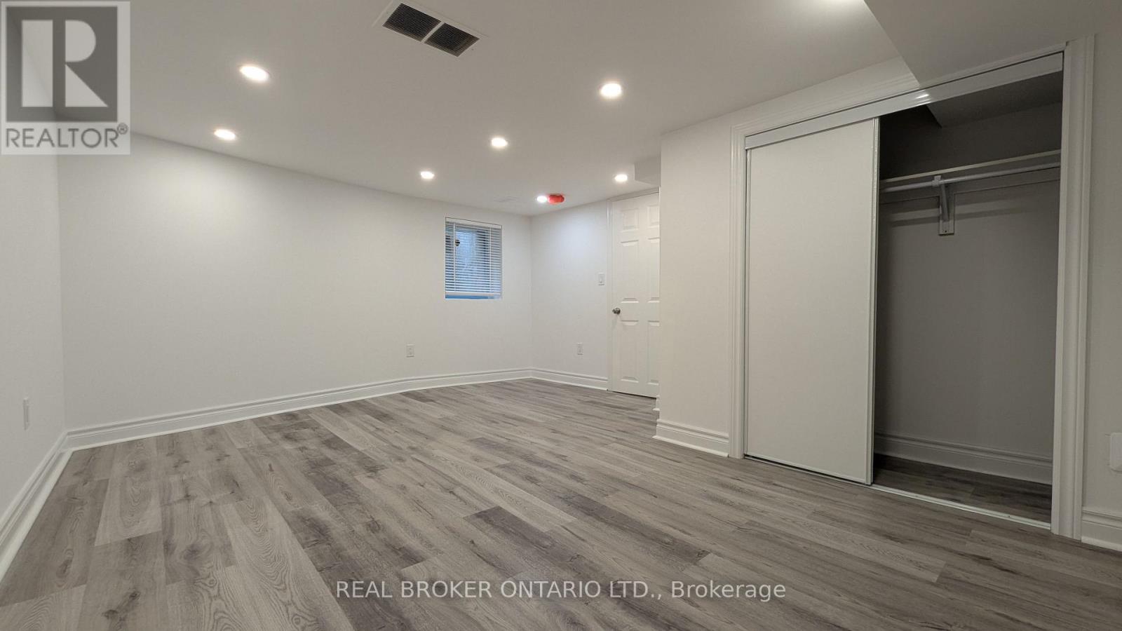 Unit #4 - 1150 Woodbine Avenue, Toronto, Ontario M4C 4C9 - Photo 5 - E13679316