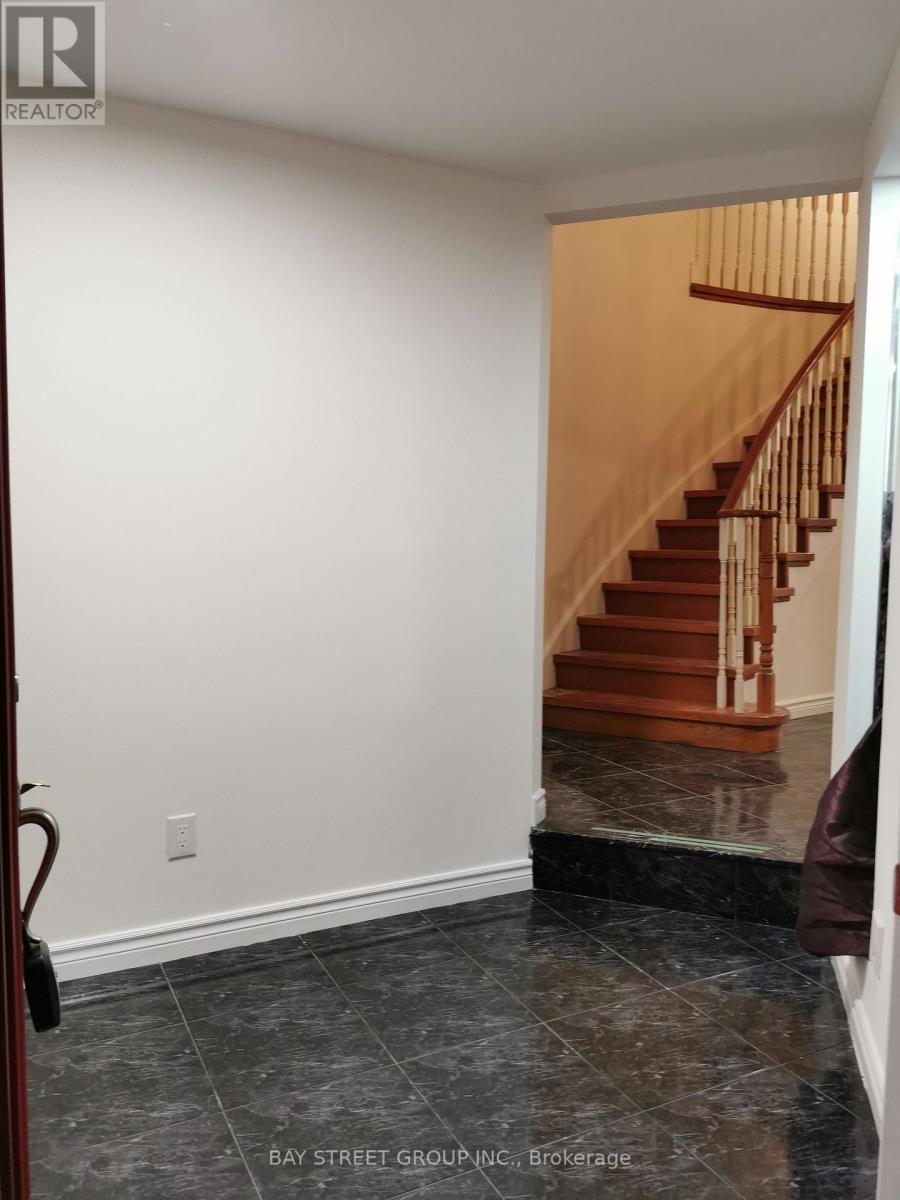 138 ROSEDALE HEIGHTS DRIVE, Vaughan, Ontario