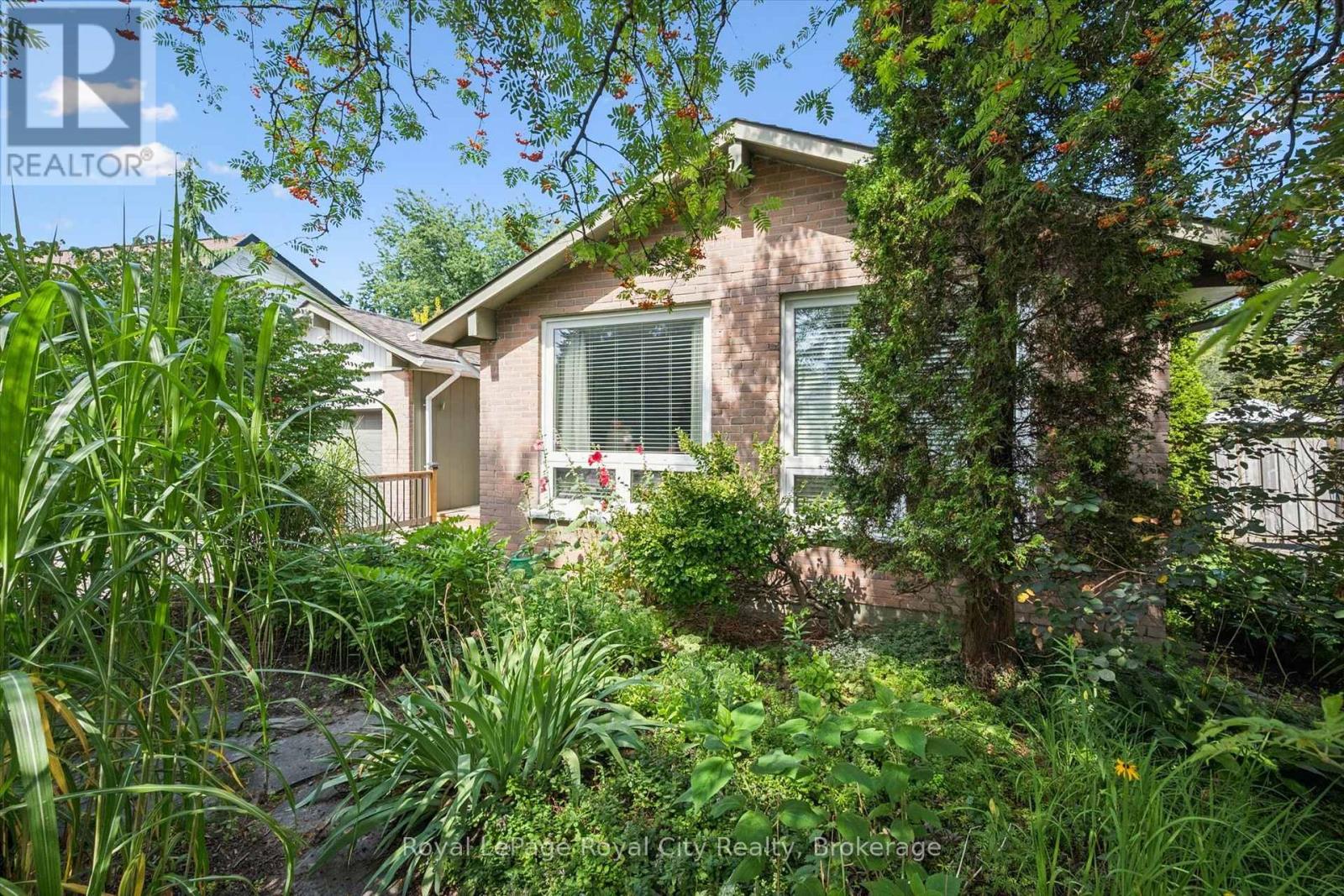34 PONDVIEW CRESCENT, Guelph, Ontario