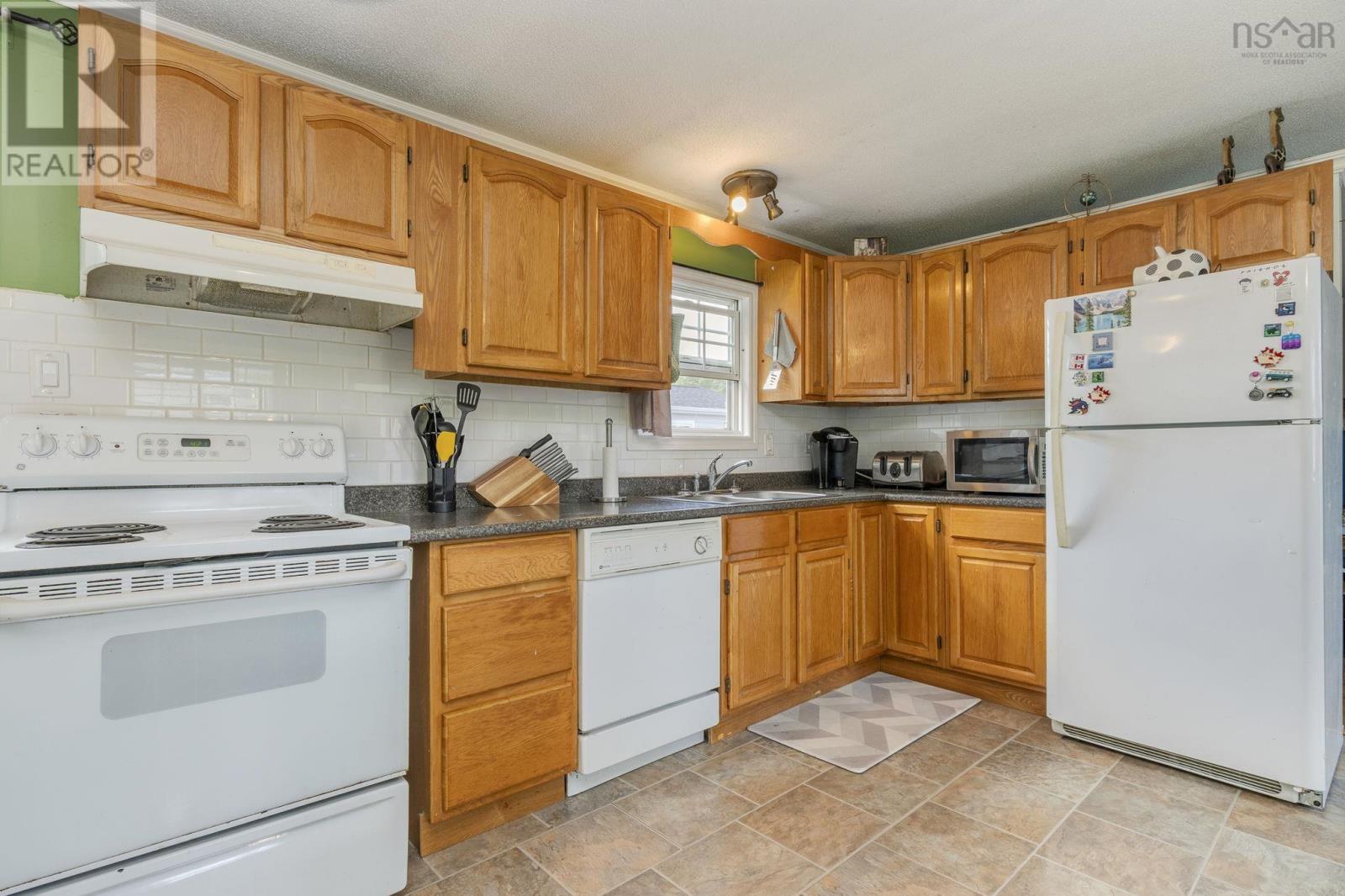 41 Mountain View Drive, Lake Echo, Nova Scotia  B3E 1B6 - Photo 10 - 202620695