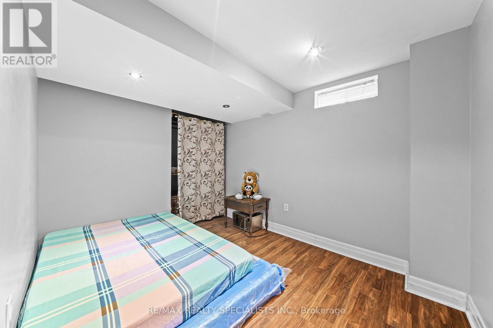 65 Ozner Court, Brampton, Ontario  L6X 4Y9 - Photo 34 - W13679296