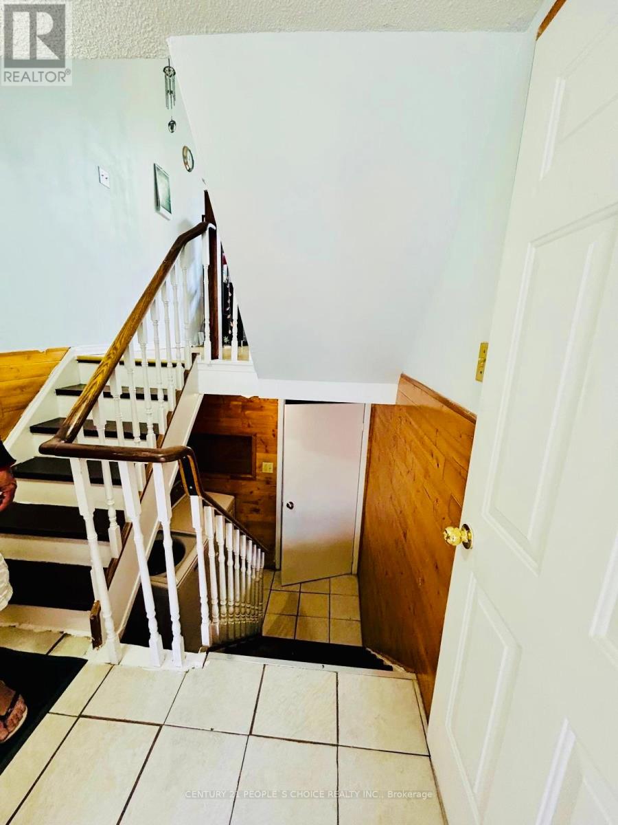 25 Mccallum Court, Brampton, Ontario  L6W 3M4 - Photo 13 - W13679304