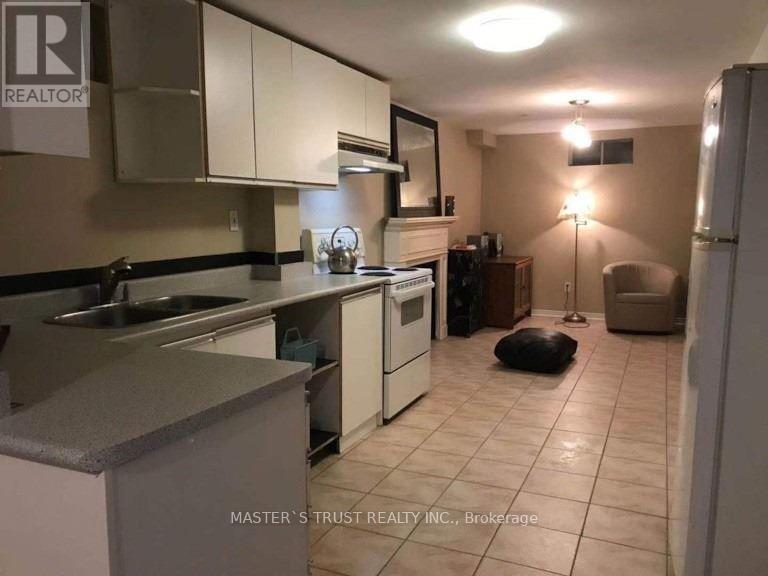 Basement - 702 Welcome Court, Mississauga, Ontario  L5B 3P8 - Photo 7 - W13679306