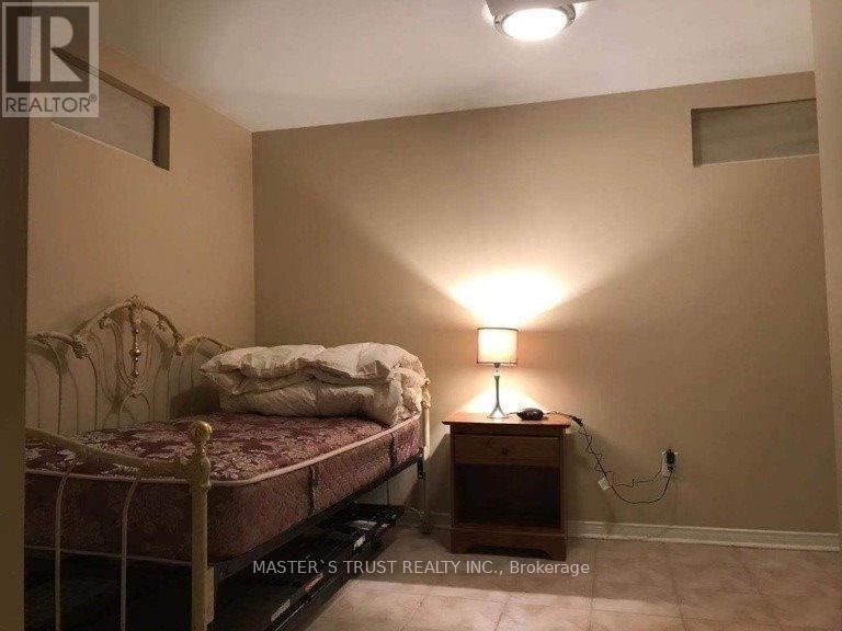 Basement - 702 Welcome Court, Mississauga, Ontario  L5B 3P8 - Photo 9 - W13679306