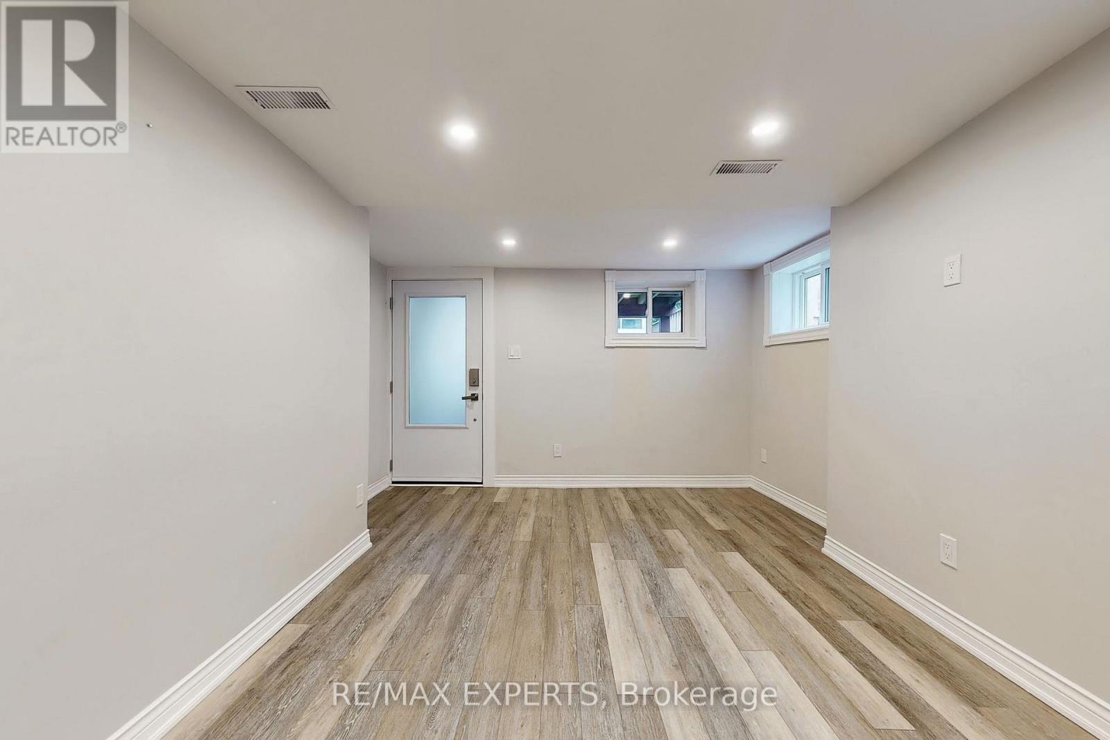 Bsmt - 39 Norval Street, Toronto, Ontario  M6N 3Z1 - Photo 17 - W13679308