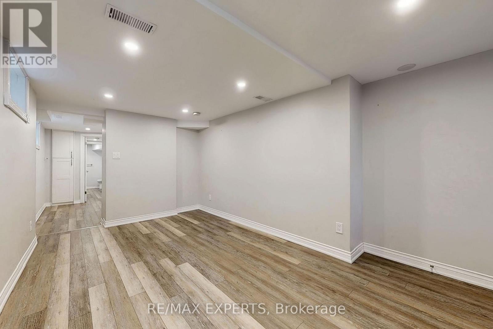 Bsmt - 39 Norval Street, Toronto, Ontario  M6N 3Z1 - Photo 18 - W13679308