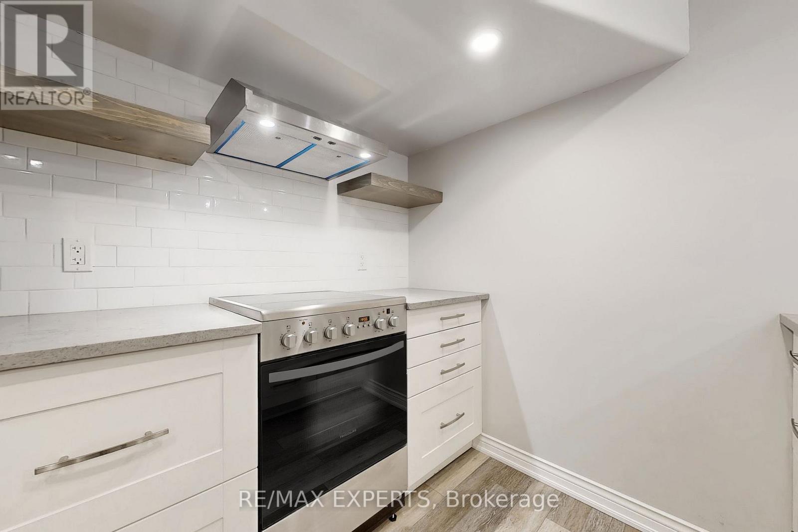 Bsmt - 39 Norval Street, Toronto, Ontario  M6N 3Z1 - Photo 8 - W13679308