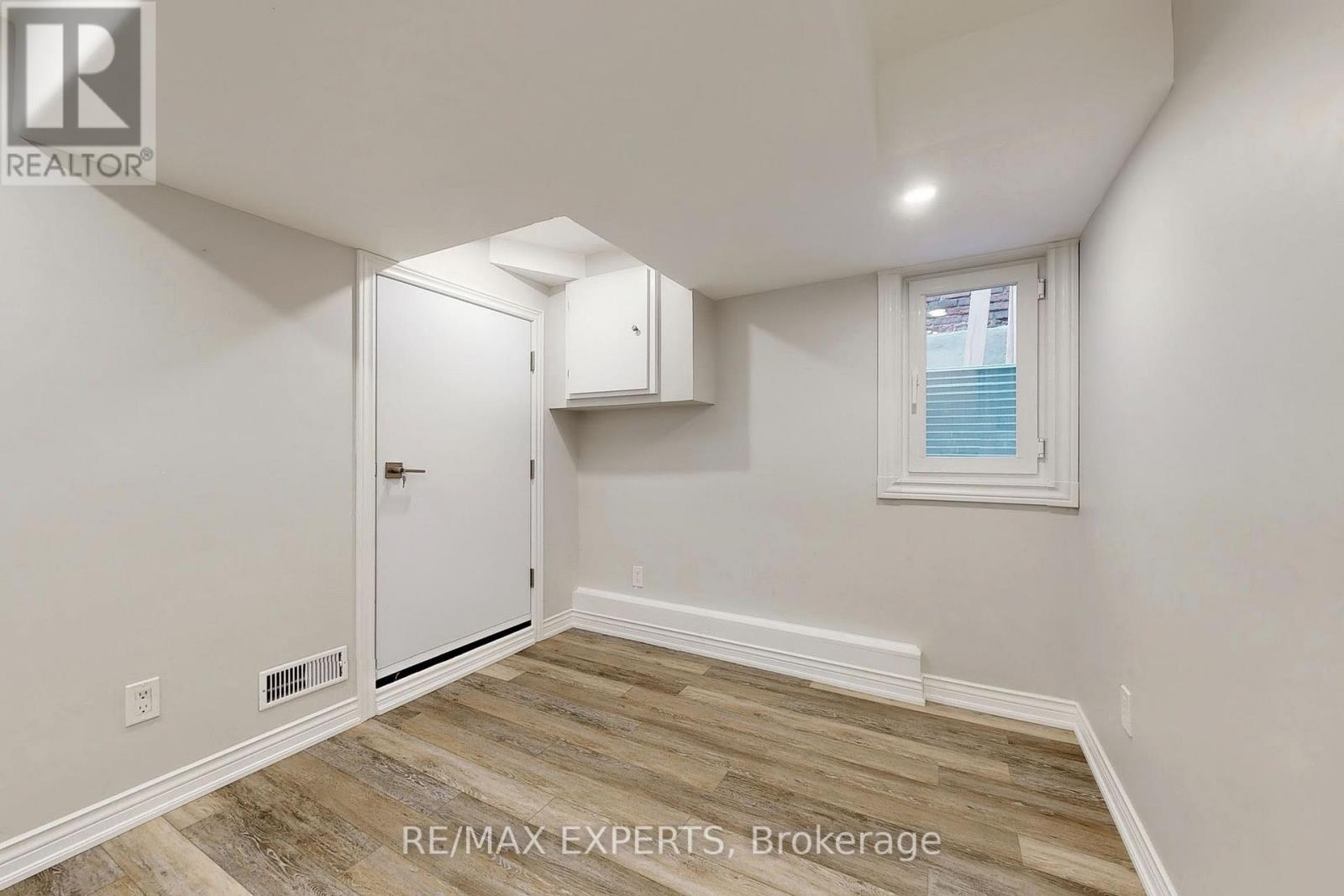 Bsmt - 39 Norval Street, Toronto, Ontario  M6N 3Z1 - Photo 9 - W13679308