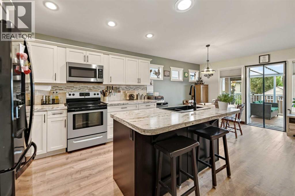 9 Valmont Street, Blackfalds, Alberta  T0M 0J0 - Photo 11 - A2334244