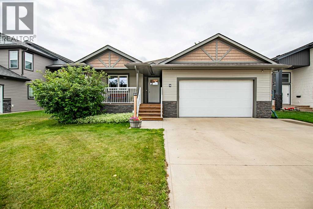 9 Valmont Street, Blackfalds, Alberta  T0M 0J0 - Photo 3 - A2334244