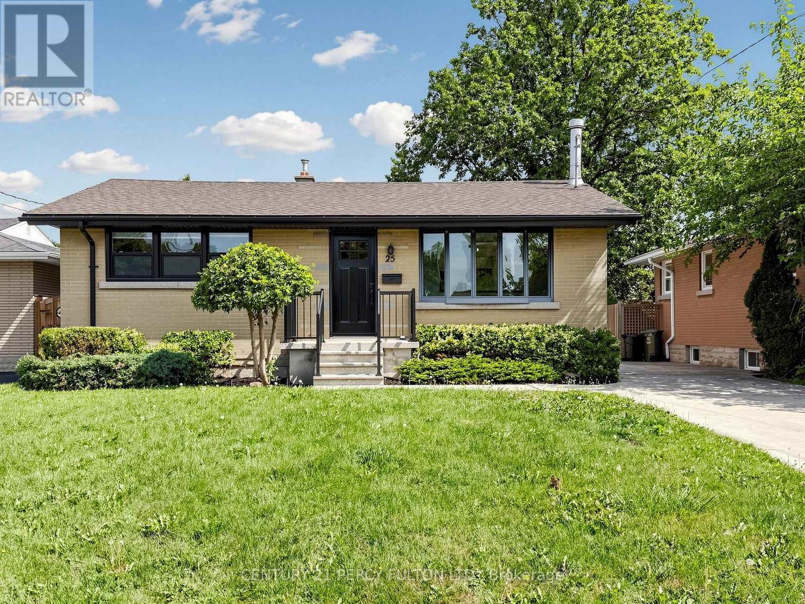 25 KENWOOD CRESCENT, Hamilton, Ontario