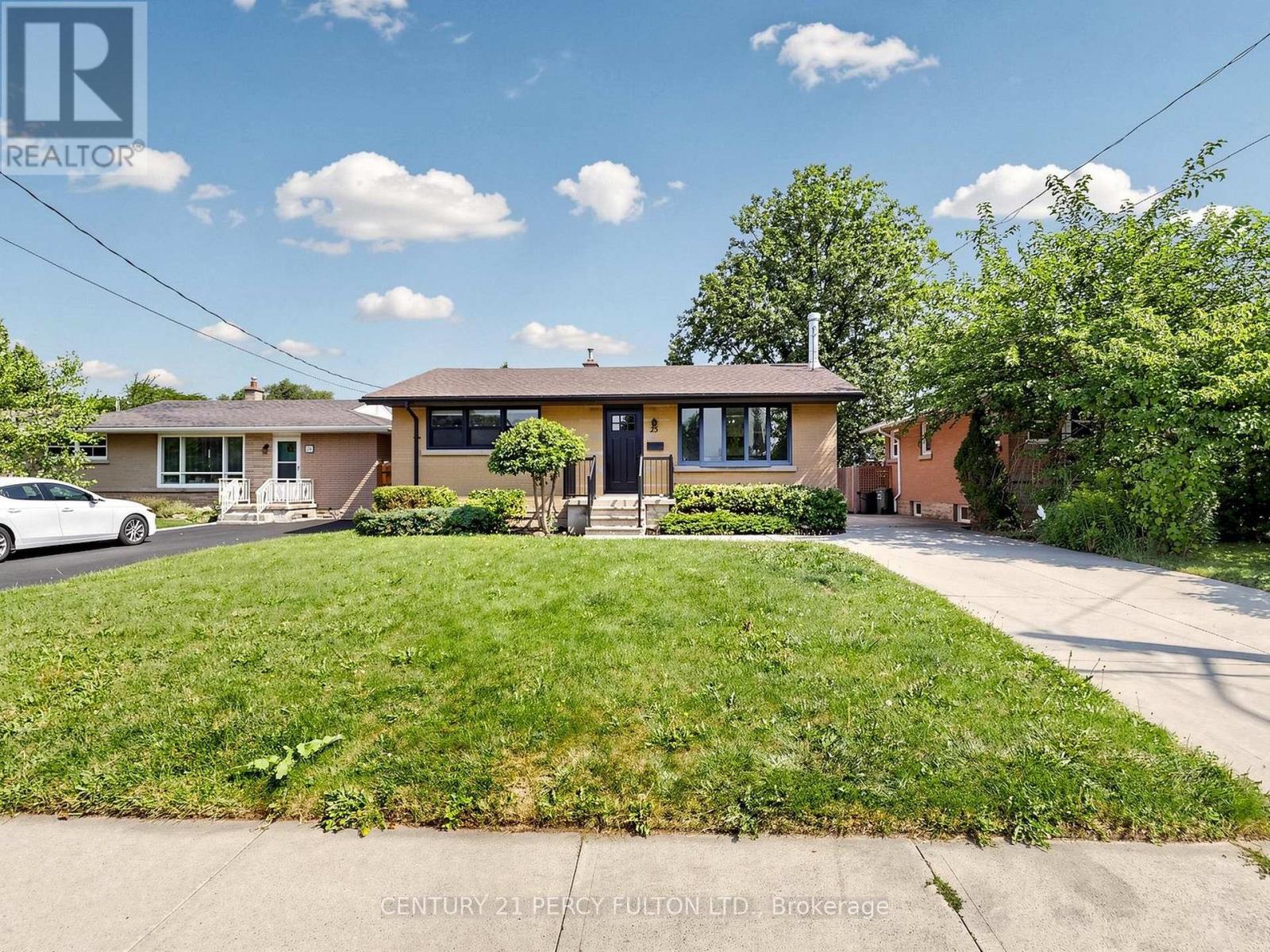 25 Kenwood Crescent, Hamilton, Ontario  L8T 1W3 - Photo 2 - X13679232