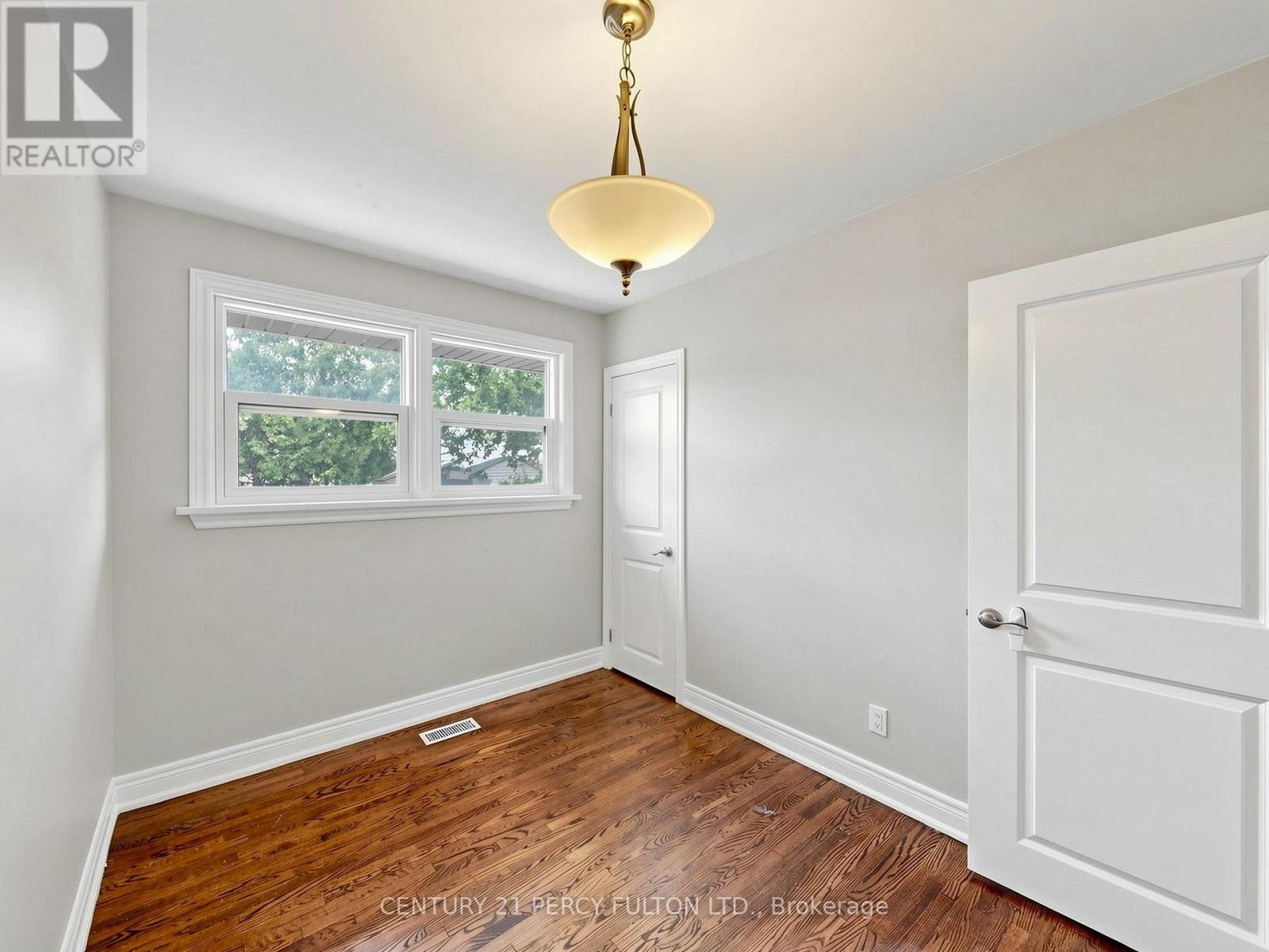 25 Kenwood Crescent, Hamilton, Ontario  L8T 1W3 - Photo 23 - X13679232