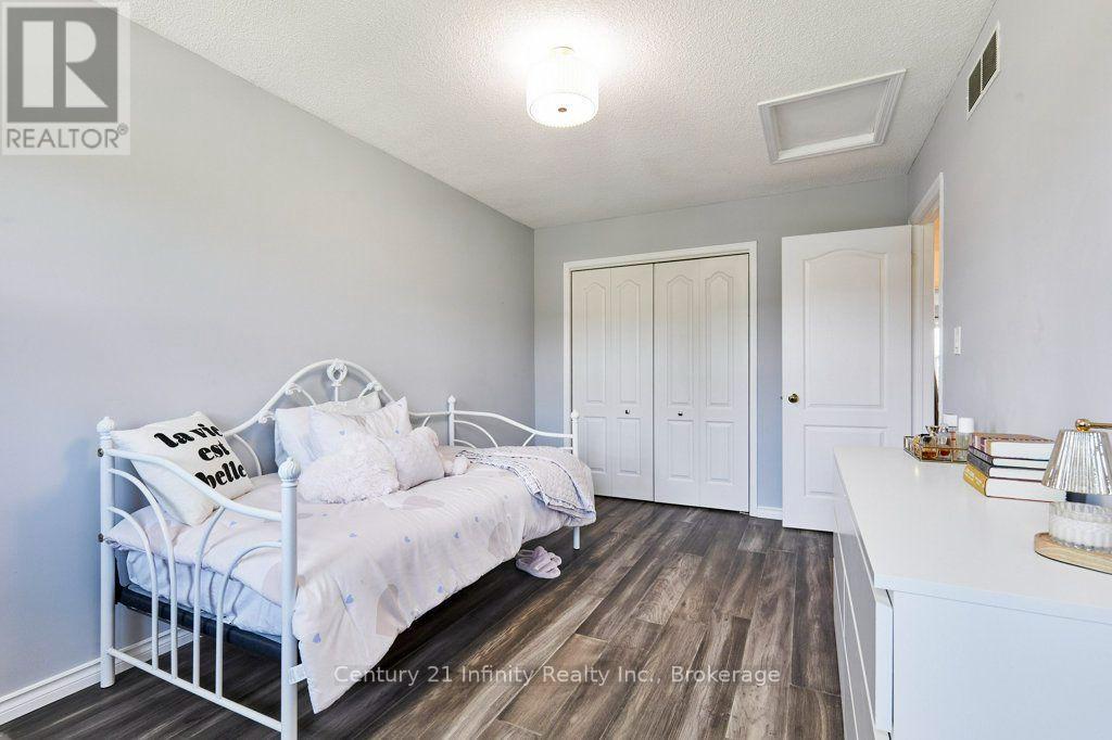 8 Murkar Crescent, Whitby, Ontario  L1N 8Y4 - Photo 29 - E13679204