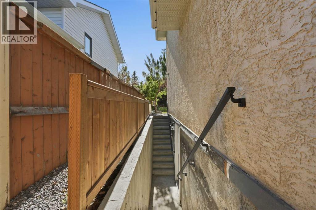 175 Shannon Circle SW, Calgary, Alberta  T2Y 2L1 - Photo 41 - A2326498