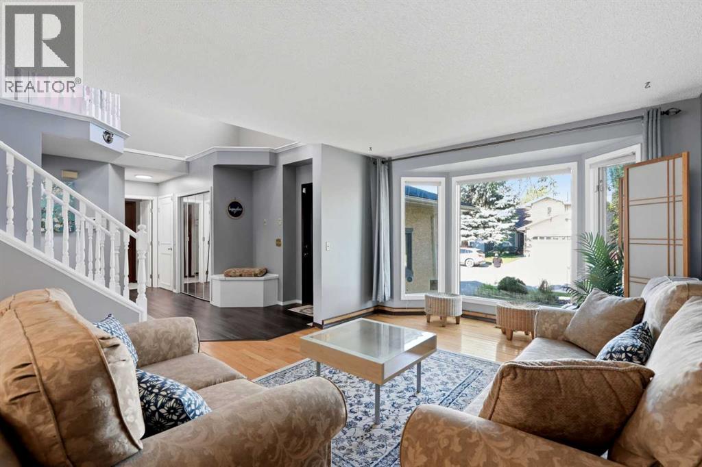 175 Shannon Circle SW, Calgary, Alberta  T2Y 2L1 - Photo 14 - A2326498