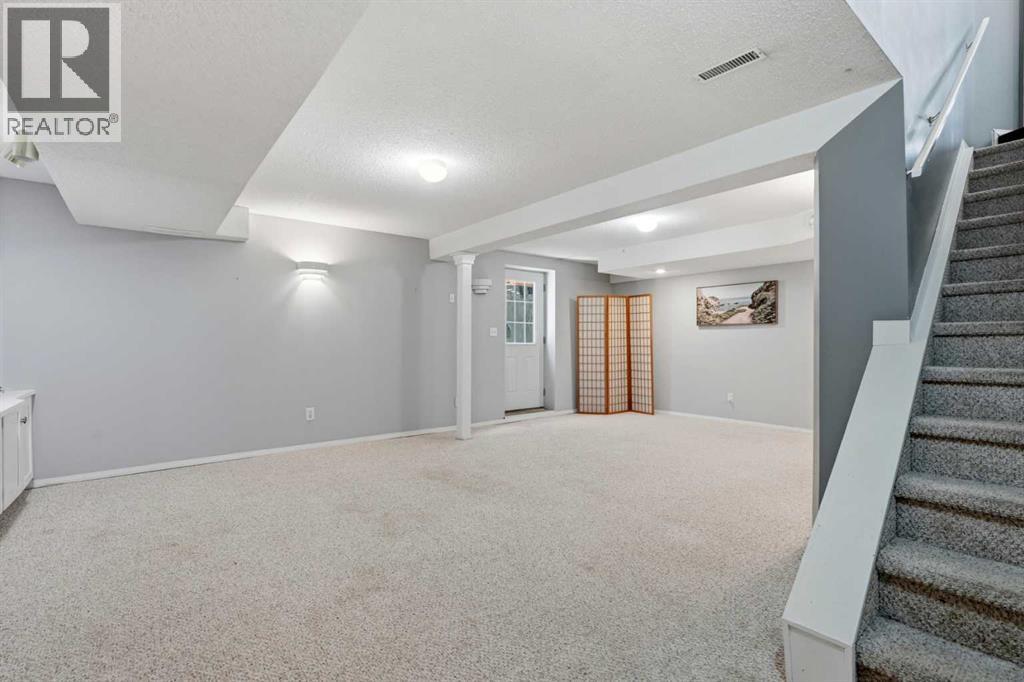 175 Shannon Circle SW, Calgary, Alberta  T2Y 2L1 - Photo 32 - A2326498