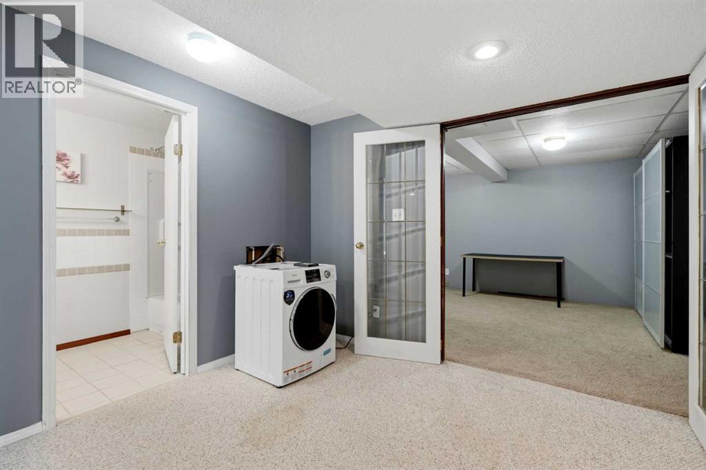 175 Shannon Circle SW, Calgary, Alberta  T2Y 2L1 - Photo 37 - A2326498