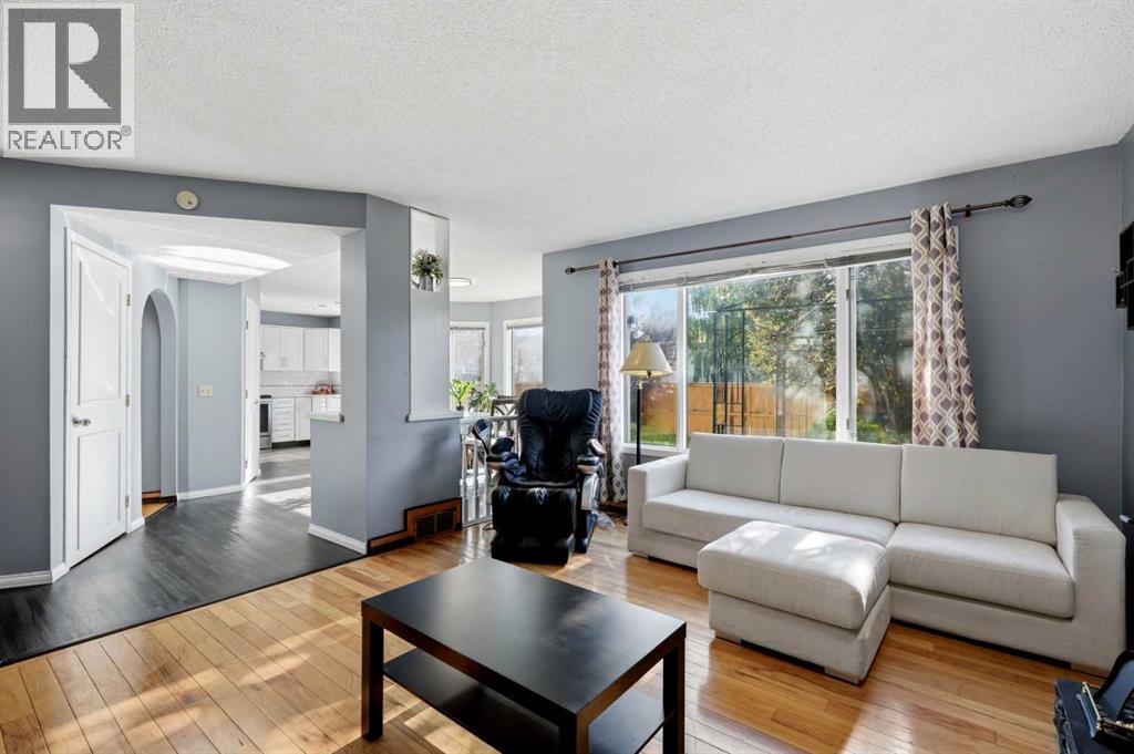 175 Shannon Circle SW, Calgary, Alberta  T2Y 2L1 - Photo 15 - A2326498