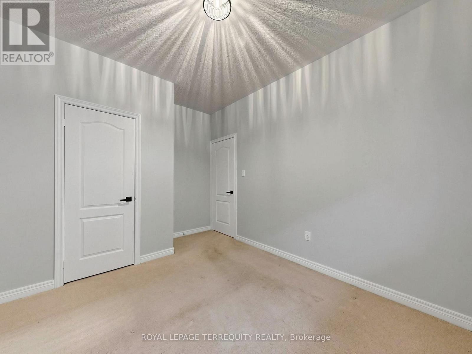 19 Johnson Crescent, Halton Hills, Ontario  L7G 6C9 - Photo 31 - W13656630