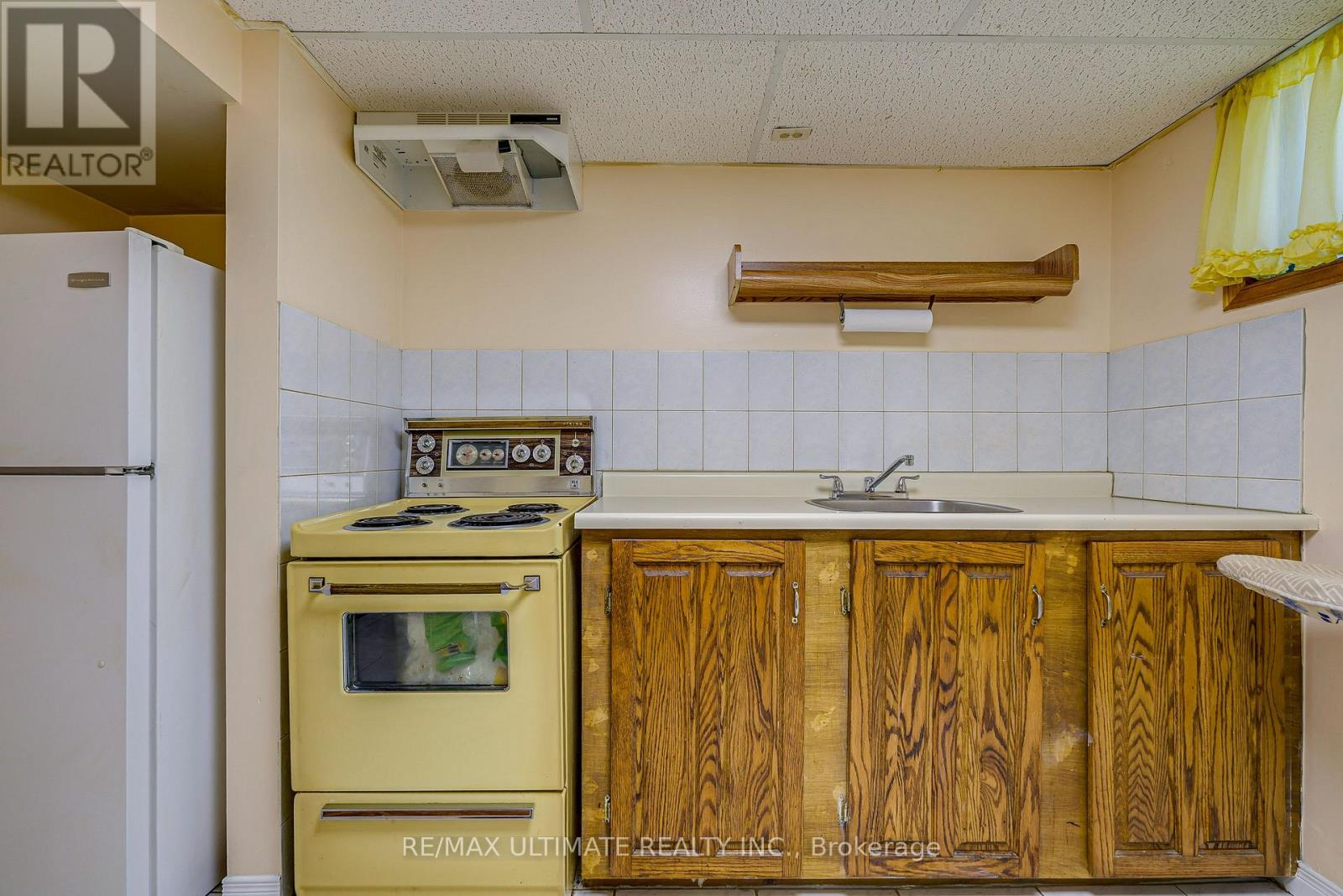 632 Trethewey Drive, Toronto, Ontario  M6M 4C3 - Photo 26 - W13668130