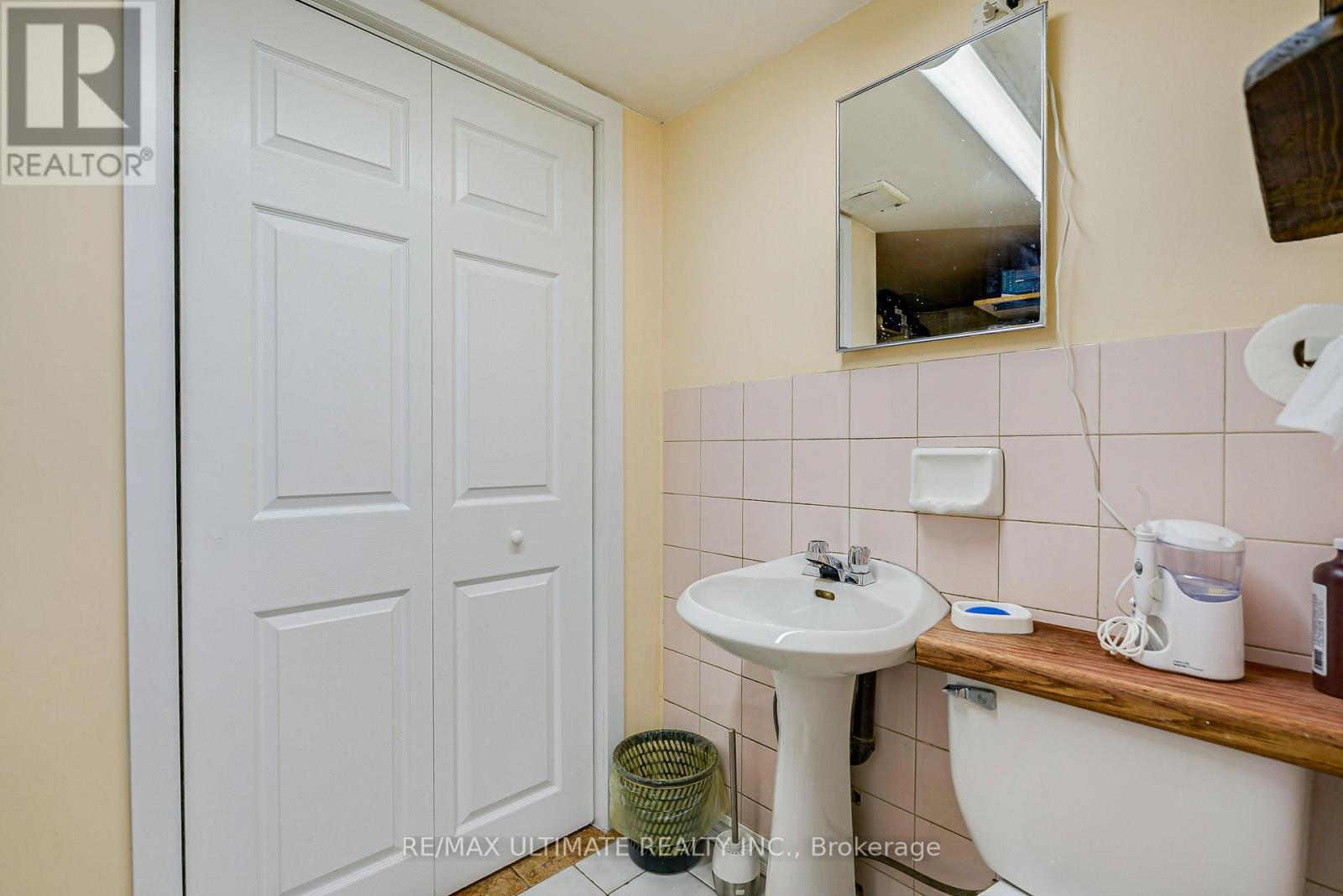 632 Trethewey Drive, Toronto, Ontario  M6M 4C3 - Photo 28 - W13668130