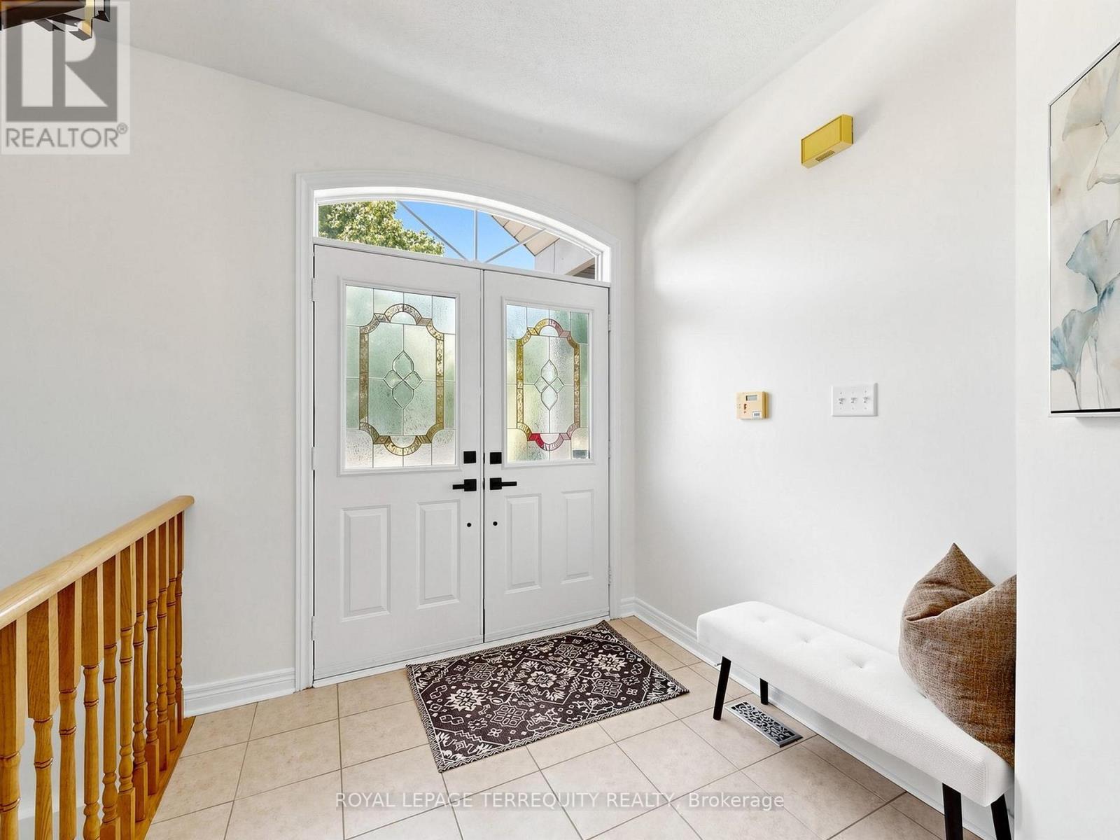 19 Johnson Crescent, Halton Hills, Ontario  L7G 6C9 - Photo 7 - W13656630
