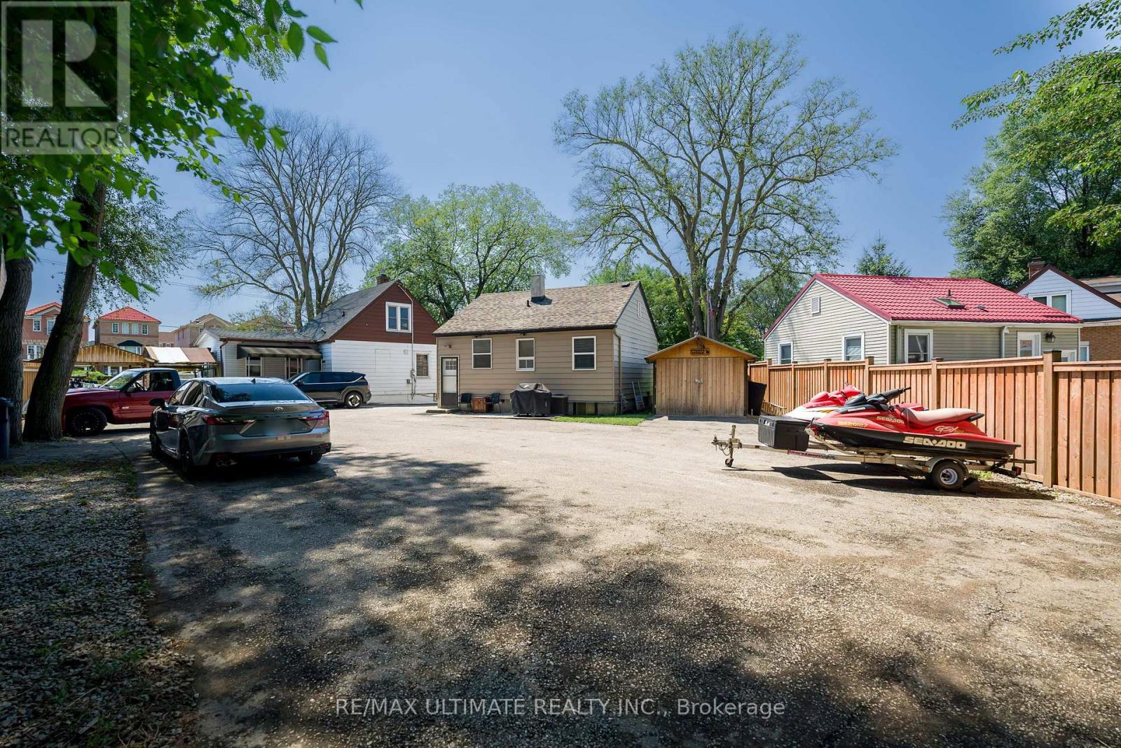 632 Trethewey Drive, Toronto, Ontario  M6M 4C3 - Photo 40 - W13668130