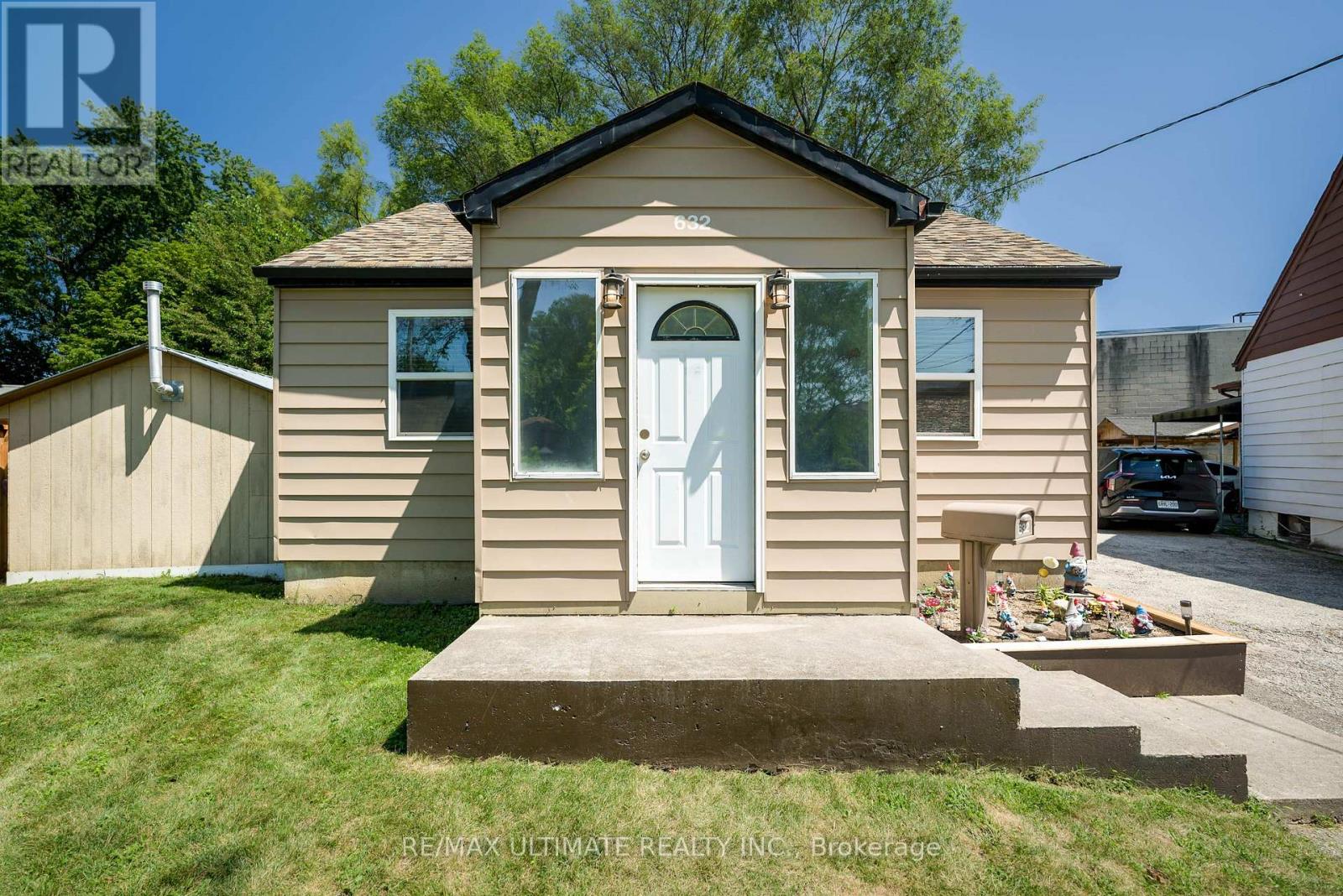 632 Trethewey Drive, Toronto, Ontario  M6M 4C3 - Photo 33 - W13668130