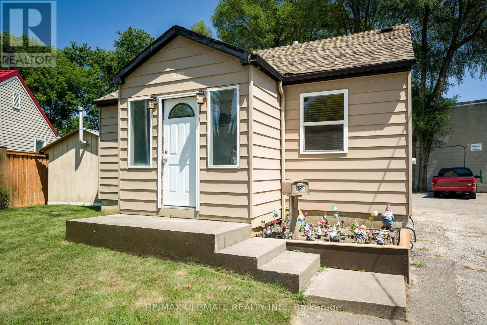 632 Trethewey Drive, Toronto, Ontario  M6M 4C3 - Photo 34 - W13668130