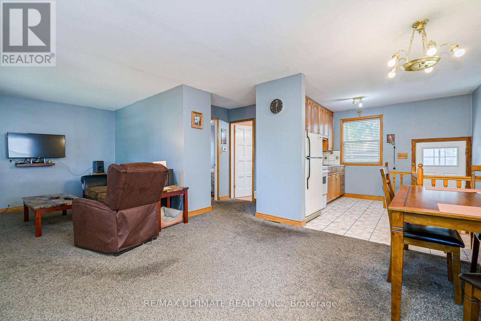632 Trethewey Drive, Toronto, Ontario  M6M 4C3 - Photo 5 - W13668130