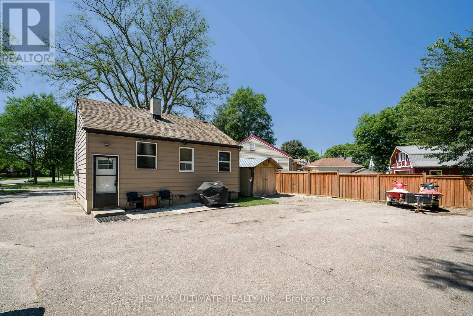 632 Trethewey Drive, Toronto, Ontario  M6M 4C3 - Photo 39 - W13668130