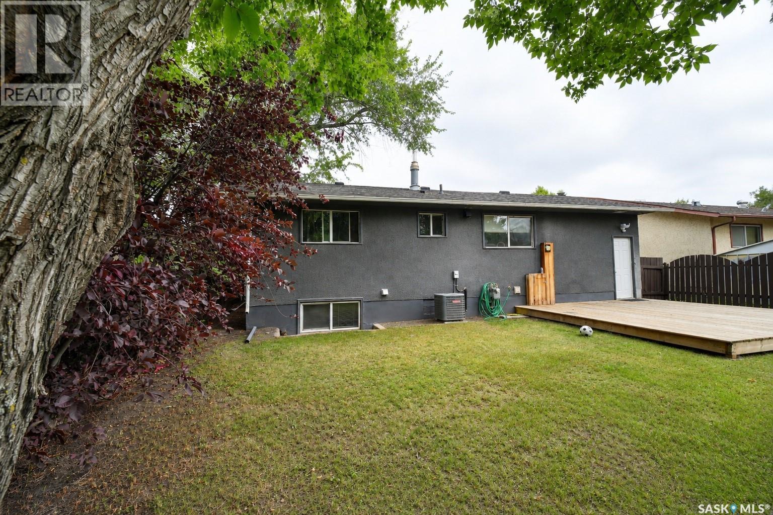 2638 Eastview, Saskatoon, Saskatchewan  S7J 3G8 - Photo 15 - SK045707