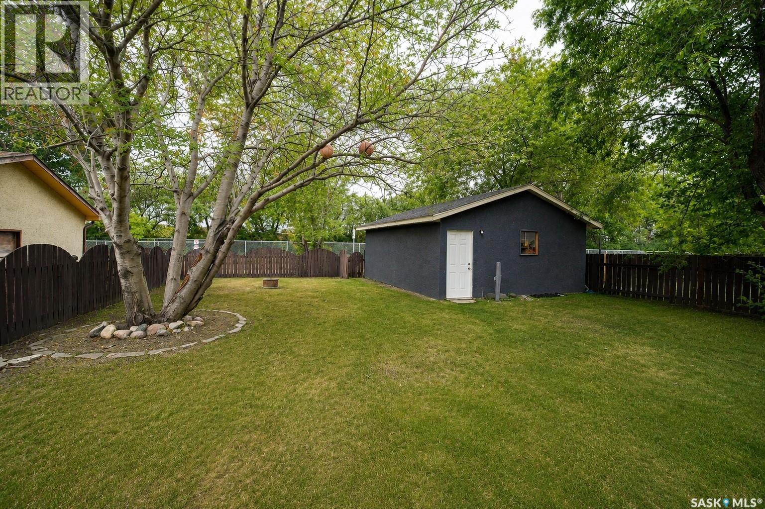 2638 Eastview, Saskatoon, Saskatchewan  S7J 3G8 - Photo 16 - SK045707