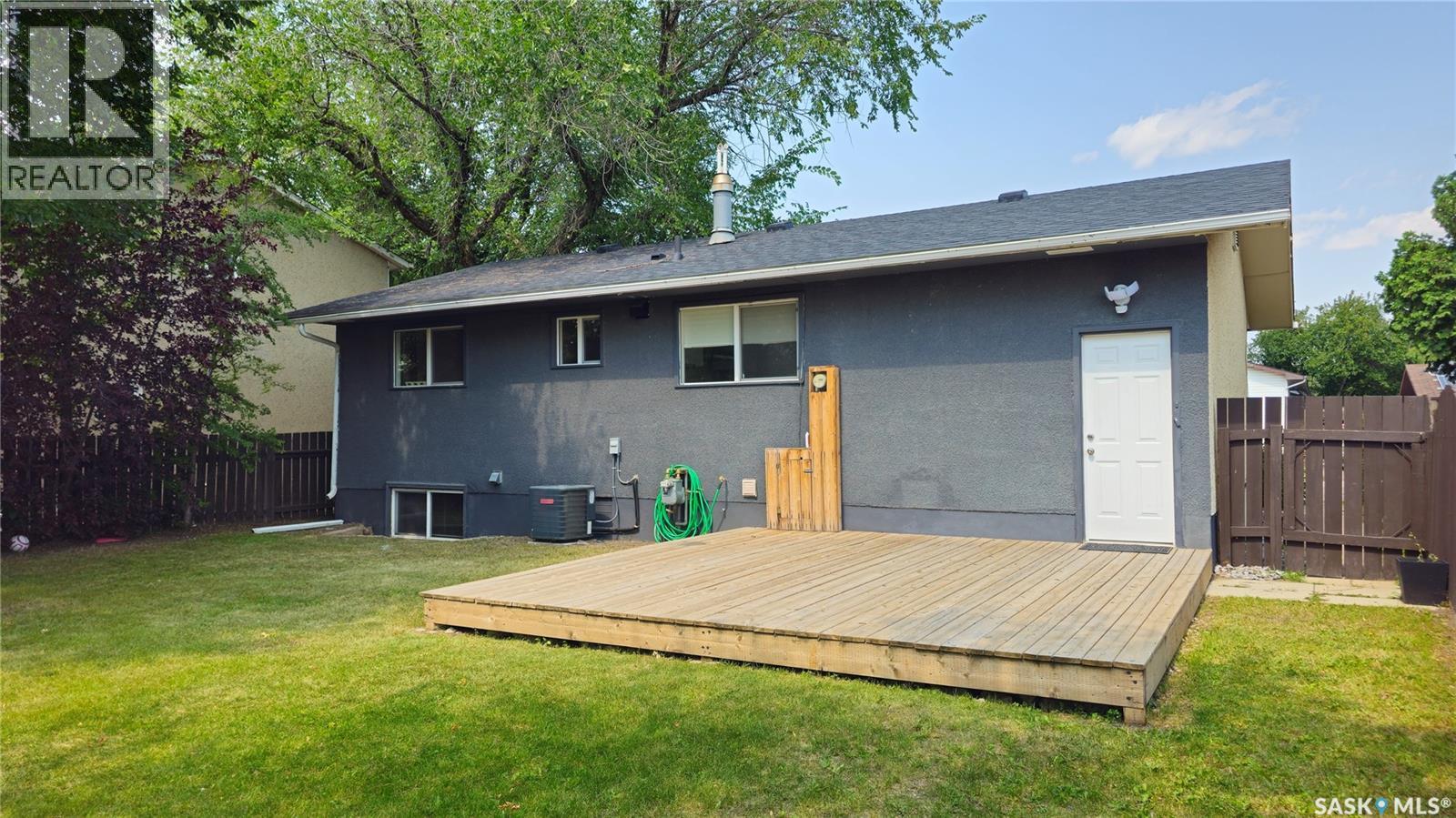 2638 Eastview, Saskatoon, Saskatchewan  S7J 3G8 - Photo 17 - SK045707