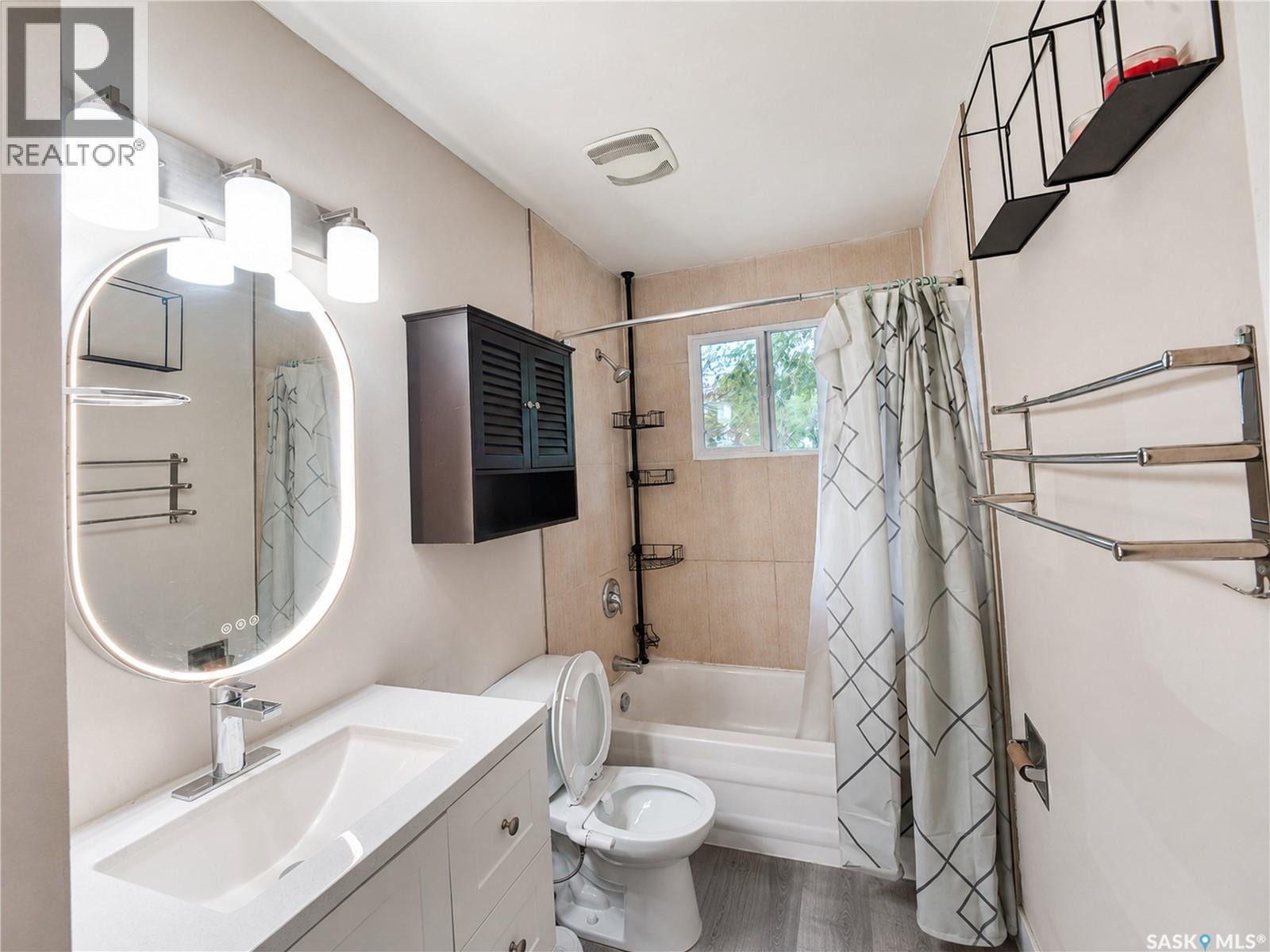 2638 Eastview, Saskatoon, Saskatchewan  S7J 3G8 - Photo 9 - SK045707