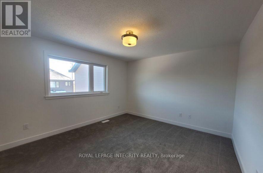32 Overberg Way, Ottawa, Ontario  K2S 2S9 - Photo 7 - X13679412