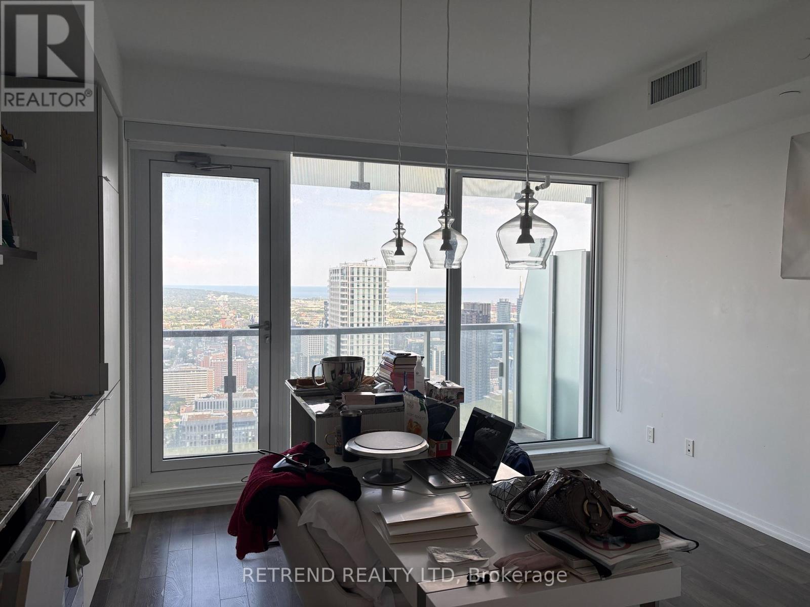 4704 - 197 Yonge Street, Toronto, Ontario  M5B 0C1 - Photo 15 - C13679382
