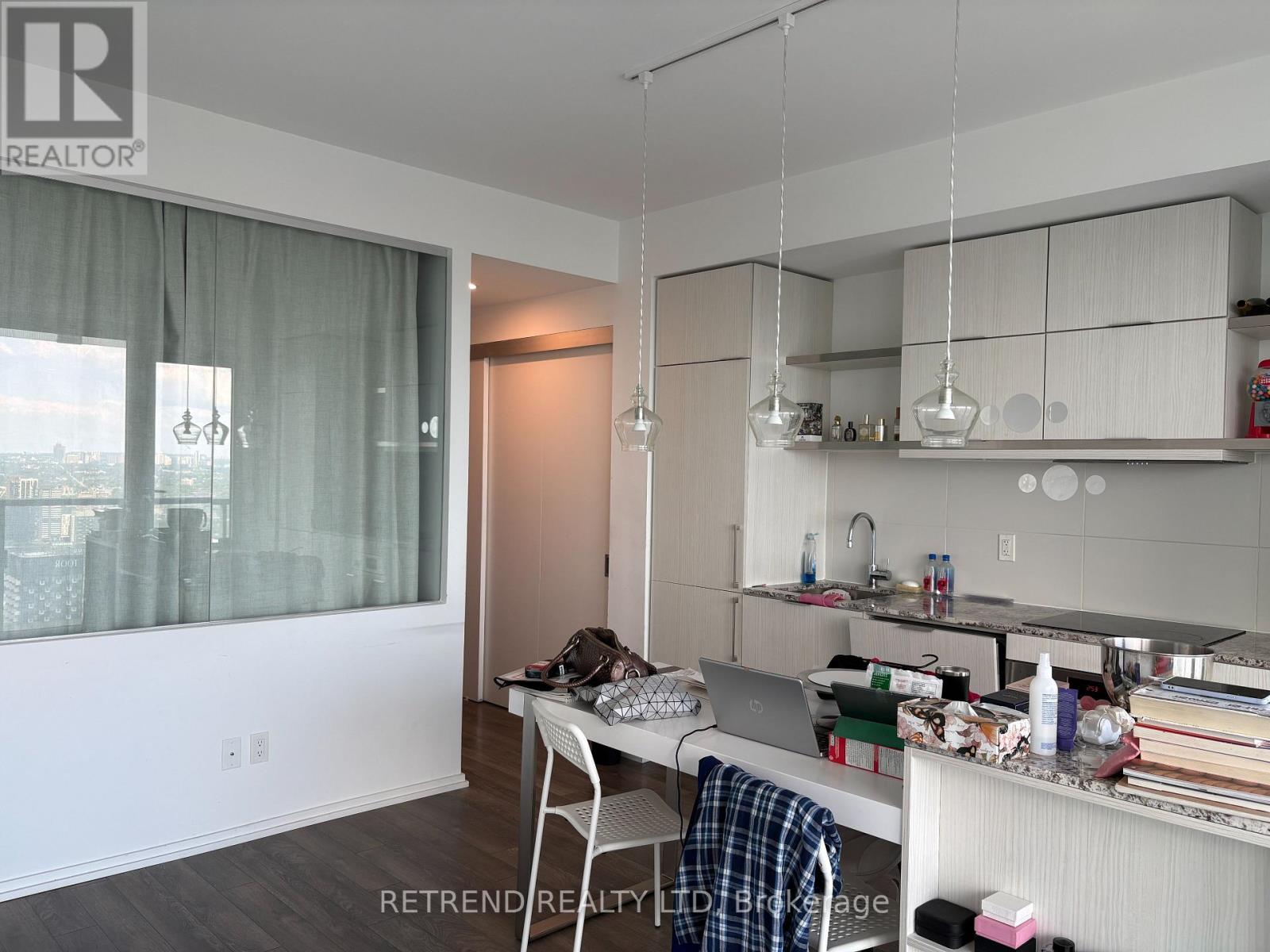 4704 - 197 Yonge Street, Toronto, Ontario  M5B 0C1 - Photo 3 - C13679382